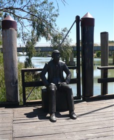 Captain John Egge Statue - Accommodation in Brisbane